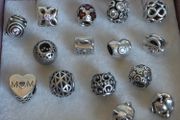 Pandora  charms in great condition, 10e each charm