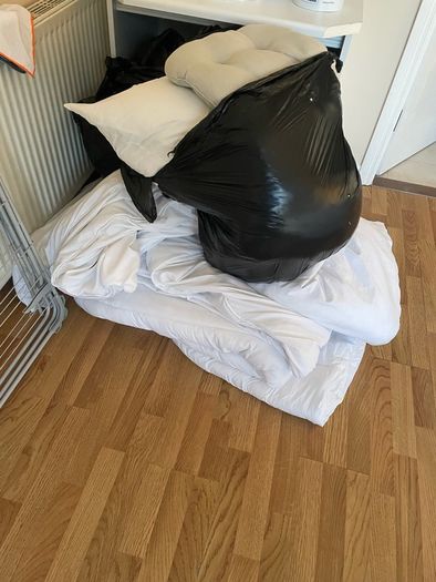 Free used duvets and pillows