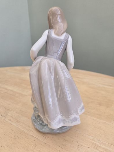 Vintage Genuine  Lladro Girl & Cat Figurine