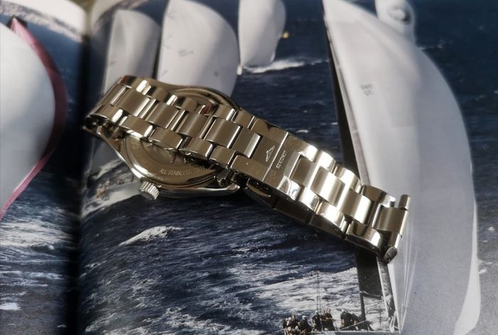 Longines Conquest Classic Unisex/Ladies 34mm Stainless Quartz Watch - As New Current Model
