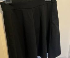 Bershka Black Skirt BNWT - M - post included