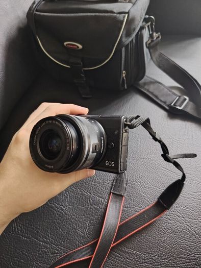 Canon M200 with Accessories