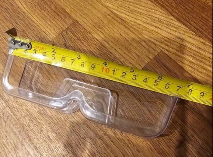 3 Clear Glasses Holders