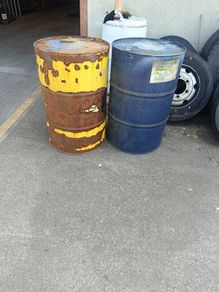 200 litre oil barels