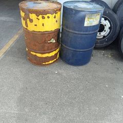 200 litre oil barels