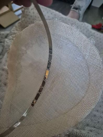 Fascinator wedding. Handmade by Fiona Rafter