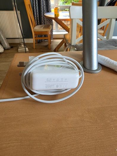 Apple 96w power adapter+ Usb C 2M Cable