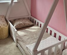 Toddler bed