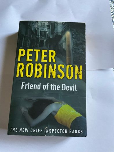 12 x Peter Robinson DCI BANKS crime series no 7 and 13 to 25 or individual