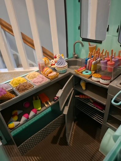 toys