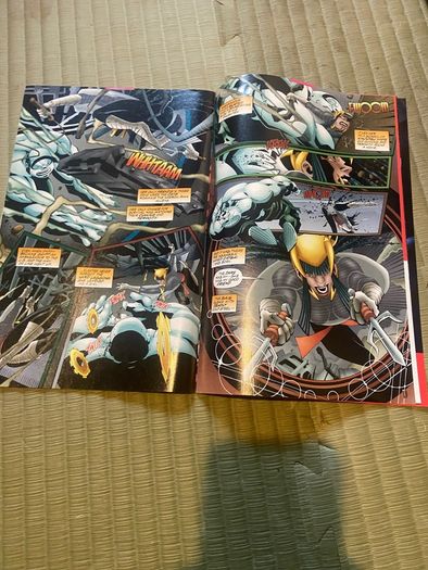 Comic Lot x 8  Marvel Thor 1, Game of Thrones 9, Amalgam Comics Assassins 1, Paradise Too 5, Ninja Boy 6, Ochlocrat, DC Bloodlines, Legend of Isis