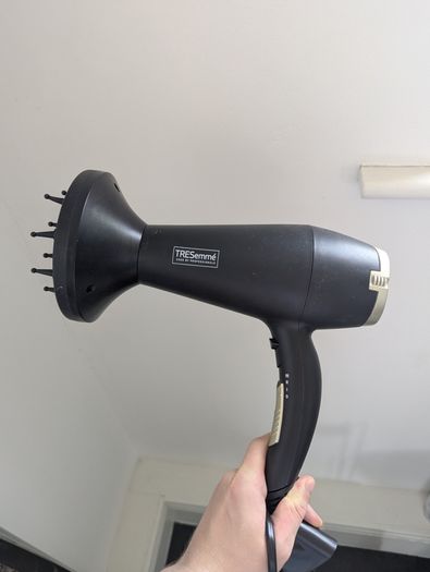 Hairdryer