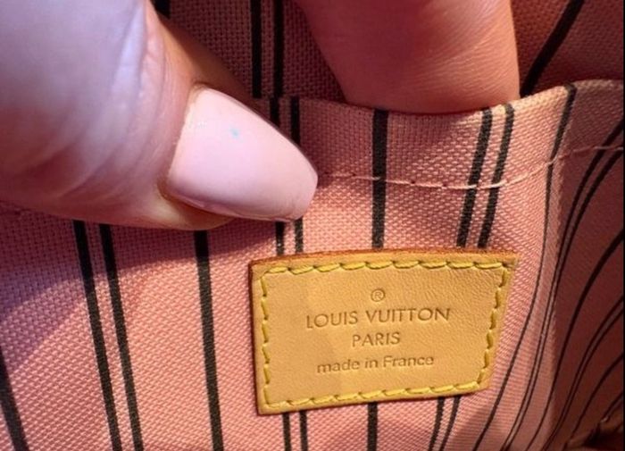 Louis Vuitton pochette