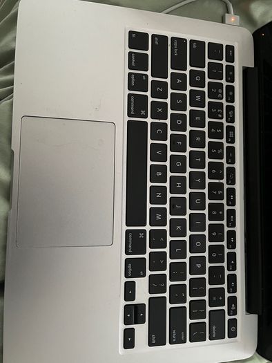 MacBook Pro Retina 13 inch i7 16GB RAM 256GB SSD