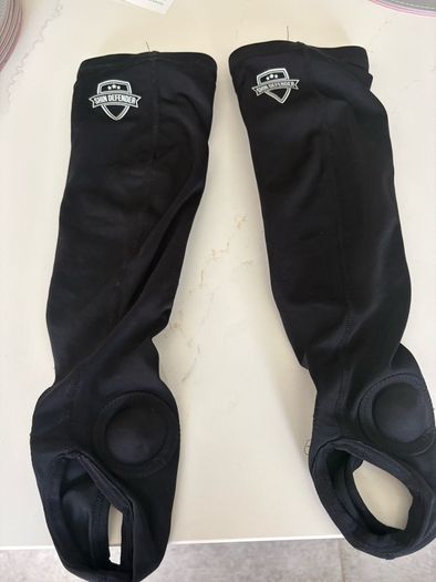 shin Defender with ankle protection. 10 to 14 year olds