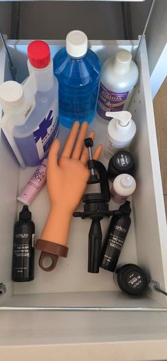 Nail kit