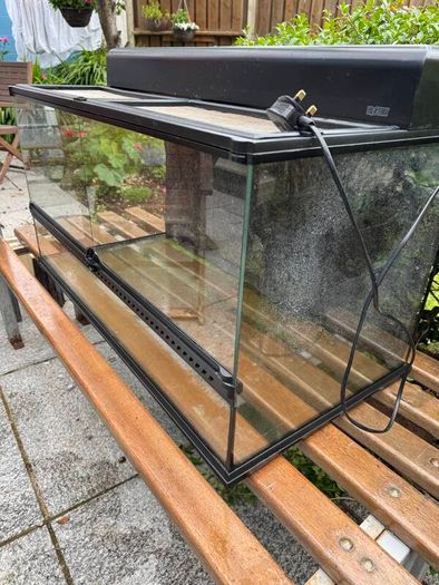 exo terra vivarium
