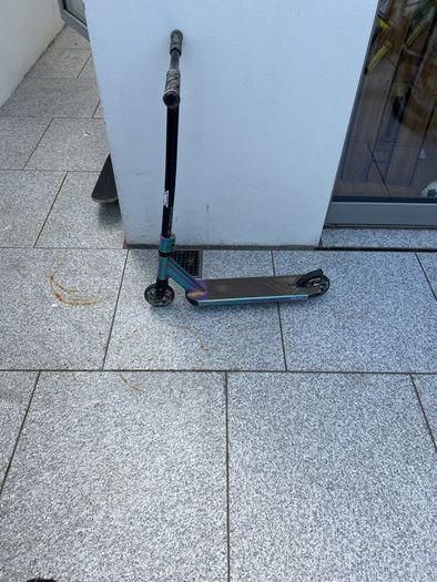 Kids Scooter - perfect condition