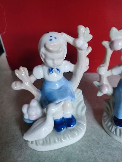 SET OF Boy & Girl PORCELAIN Figurines Blue / White.