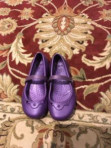 Crocs Shoes size EU-33-34, UK-2
