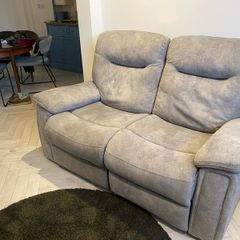 Recliner sofa