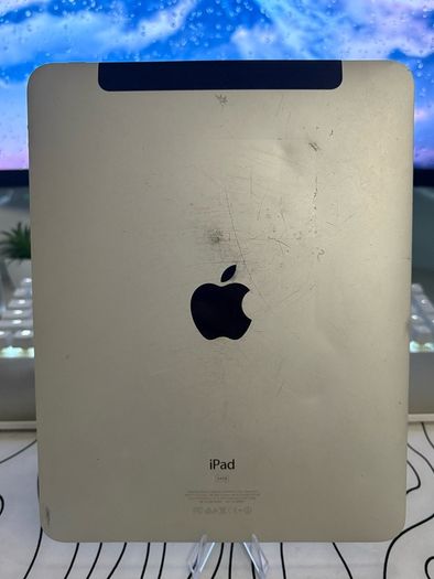 Apple iPad A1337 (1st Generation) Tablet - For Parts or Repair