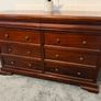 Bedroom furniture set Image 8