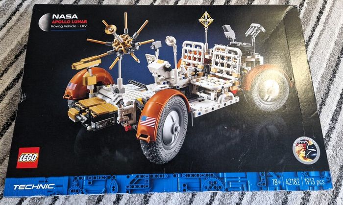 LEGO Technic - 42182 - NASA Apollo Lunar Roving Vehicle - LRV