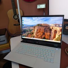 Alienware m15 R4 Laptop