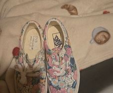 vans size 4