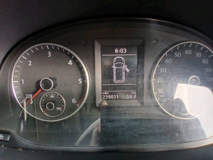 Volkswagen Touran (11) 2.0 Diesel New Nct 04 /27