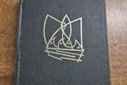 Vintage 1978 Irish An Leabhar Aidrinn an Domhnaigh. In Irish Sunday Missal.