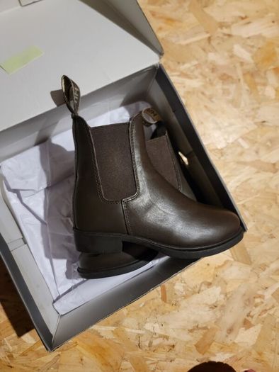Hy jodpur boots New in box size 10 (child)
