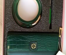 Gift Set in box, green purse, belt & pen. NEW.