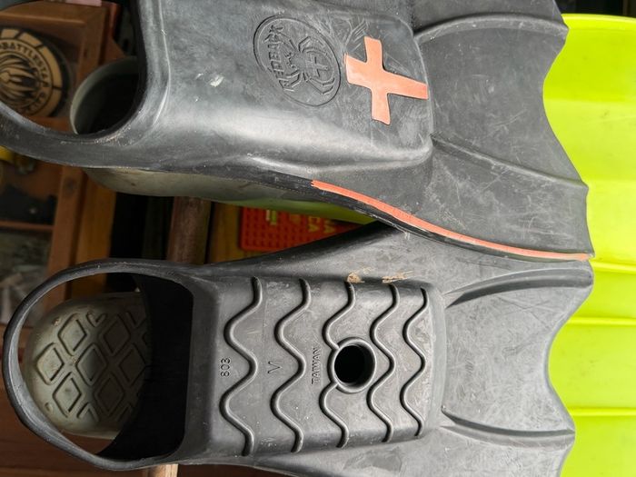 scuba diving fins