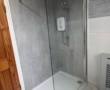 Chrome Effect Textured Walk-in Wet room glass screen/ Shower Enclosure
