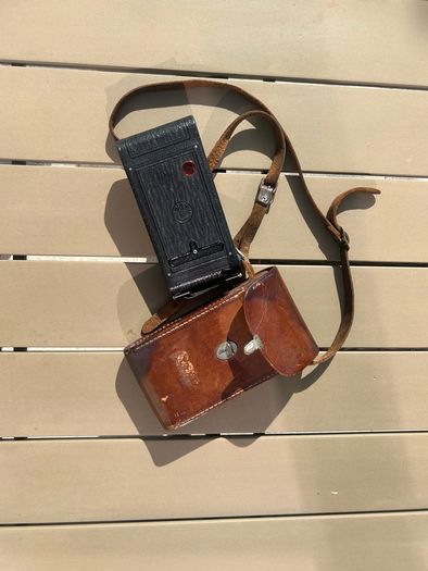 Vintage 1920s Kodak No. 1A Pocket Folding Camera with original leather case
