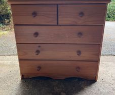 Chest of drawers