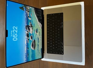 MacBook Pro M2 Pro Chip
