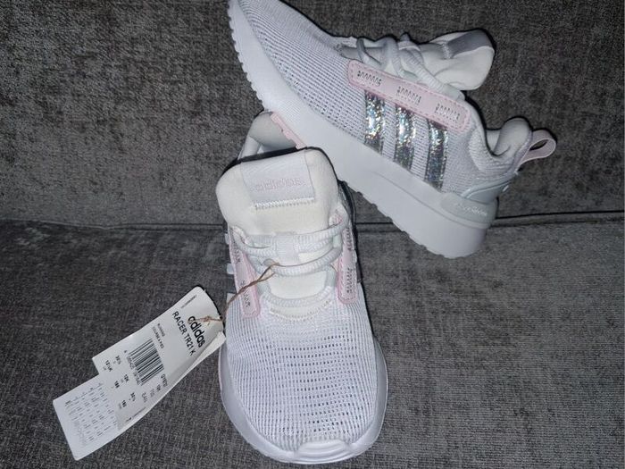 Brand New Adidas Girls Racer TR21 Trainers - Size - U.K.12K - RRP - 39.99 - Open To Offers!!
