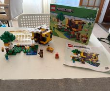 Lego Minecraft 21241 The Bee Cottage