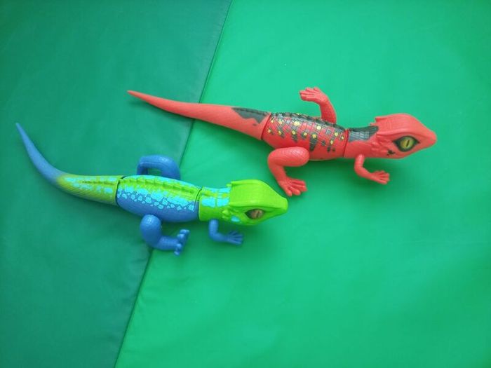 Magic Walking Simulation Lizards