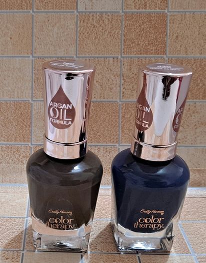 Sally Hansen Colour Therapy Nail Polish with Argan Oil - New