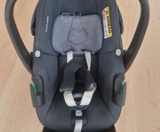 Maxi-Cosi Pebble 360 Car seat plus base