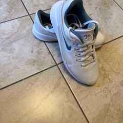 Nike Victory pro 4