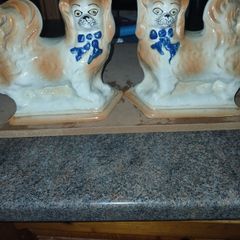 Mantle Dogs