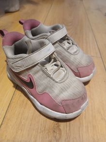 Kids Nike runners