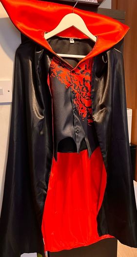 11-12y kids vampire halloween costume