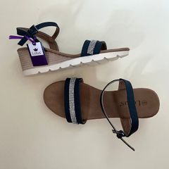Lotus Wedge sandal