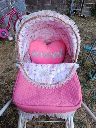 Spanish dolls pram